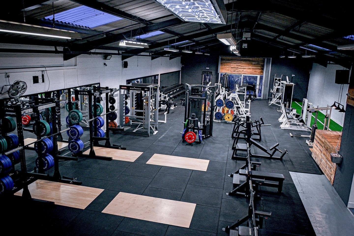 Overview of the Yeovil gym floor: racks, platforms and machines
